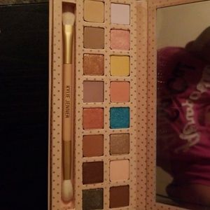 Kylie - Take me on vacation palette